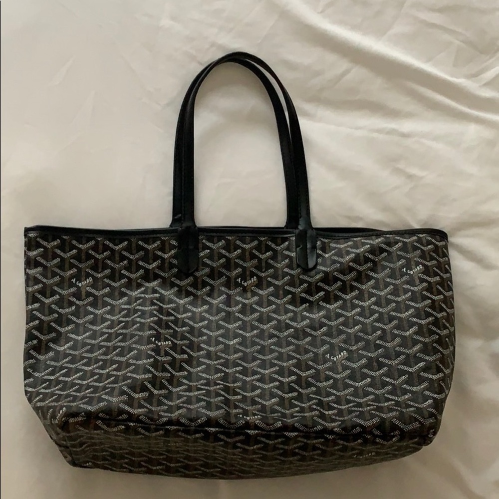 Black tote bag